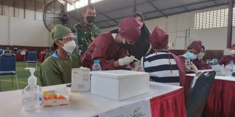 vaksinasi - Gelar Vaksinasi COVID-19 Dosis Kedua, STIE Malangkucecwara Siap Terapkan Perkuliahan Hybrid