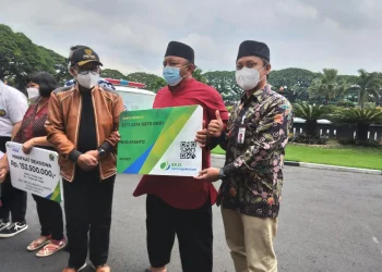 BRI, BSI, Pegadaian, dan BPJS Ketenagakerjaan Serahkan CSR ke Pemkot Malang
