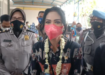 krisdayanti - Krisdayanti Bantah Telah Dipanggil Fraksi PDIP usai Beberkan Gaji Anggota DPR