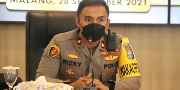 Waka Polres Malang Kompol Rizky. Foto: Rizal Adhi