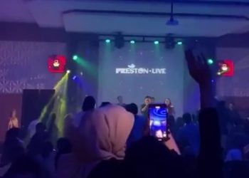 Acara musik di salah satu kafe di Kota Malang. Foto: tangkapan layar video viral