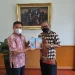 Aqua Dwipayana - Kepala Perwakilan BI Sumbar Wahyu Purnama Bagikan Buku "Super Best Seller" Karya Dr Aqua Dwipayana Kepada para Bankir