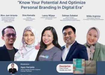 Poster webinar series ke-3 PT Paragon Technology and Innovation bersama Pondok Inspirasi tentang pendidikan dan dunia kerja dengan tema Know Your Potential and Optimize Your Personal Branding in Digital Era/tugu malang