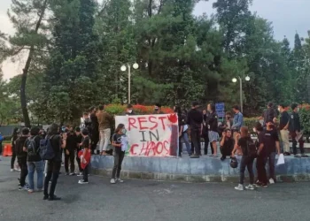 Massa aksi mengenang 5 korban Reformasi Dikorupsi tahun 2019 lalu di Yogyakarta, Kamis (23/9/2021)/tugu malang