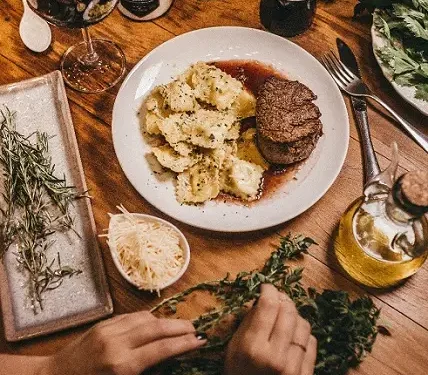 Beef Steak, salah satu jenis makanan khas Eropa yang ada di Yogyakarta/tugu jatim