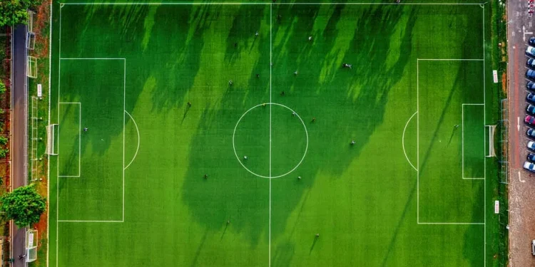 Lapangan adalah medan bagi para analis sepak bola