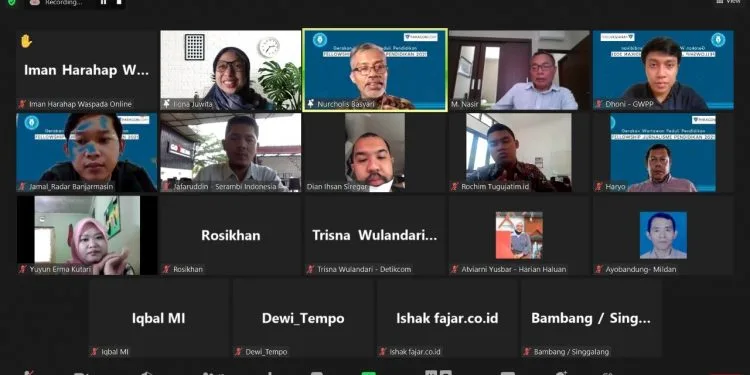 Penulisan berita in depth news