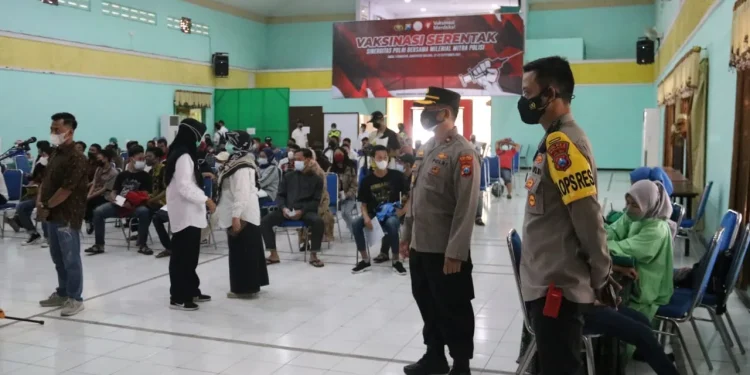 Forkopimda Kabupaten Malang tinjau vaksinasi