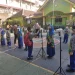 Sebelum belajar para siswa melakukan cek suhu