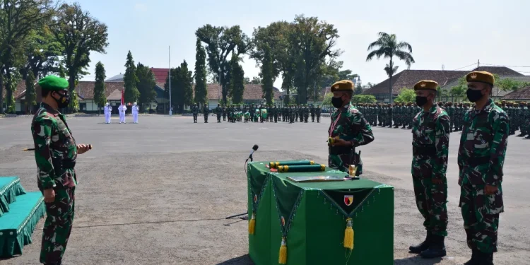 Pangdam V Brawijaya - Pangdam V Brawijaya Tutup Pelatihan Dasar Kemiliteran Komcad Matra Darat 2021