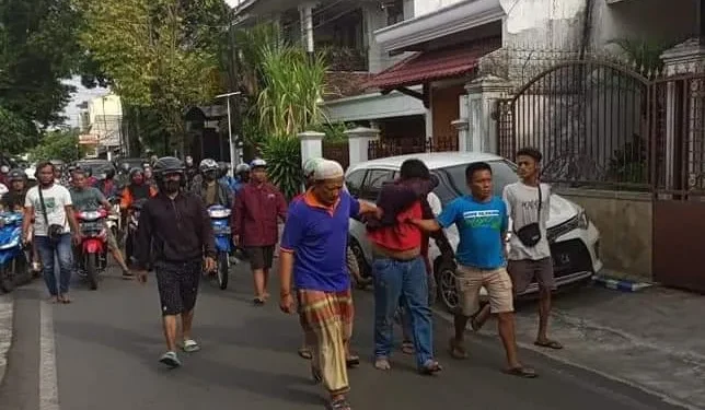 Pelaku jambret dikeler masyarakat