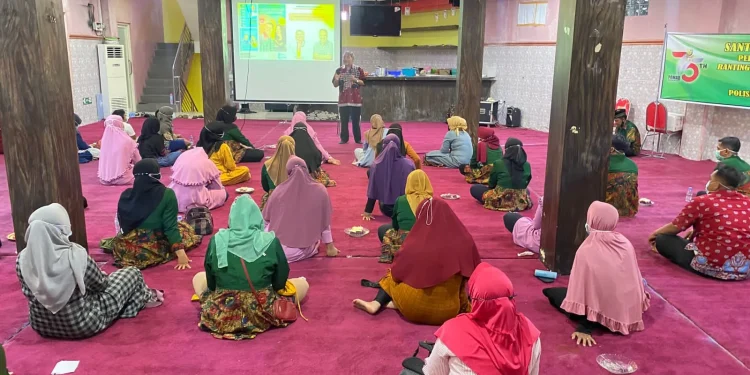 komunikasi - Kunci Membangun Soliditas di Tempat Kerja adalah Komunikasi dan Saling Percaya