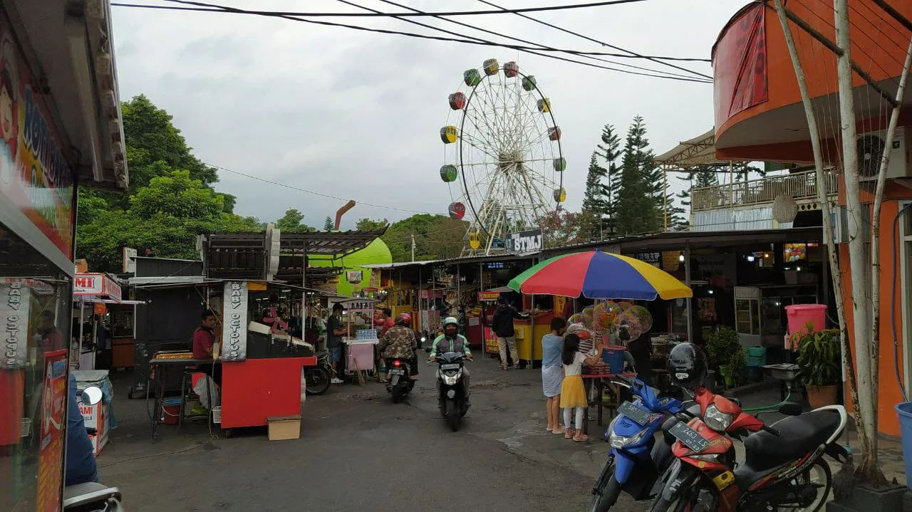 Seputar alun-alun kota batu