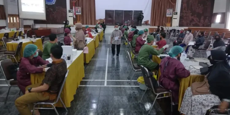Vaksinasi di Unikama untuk persiapan perkuliahan tatap muka