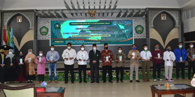 Pelaku dunia industri dan Unisma usai MoU