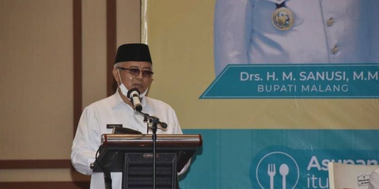 Bupati Malang, Drs. H.M. Sanusi, MM, menerangkan persoalan stunting dalam acara yang diselenggarakan di Hotel Ijen Suites Resort & Convention, Rabu (27/102021)