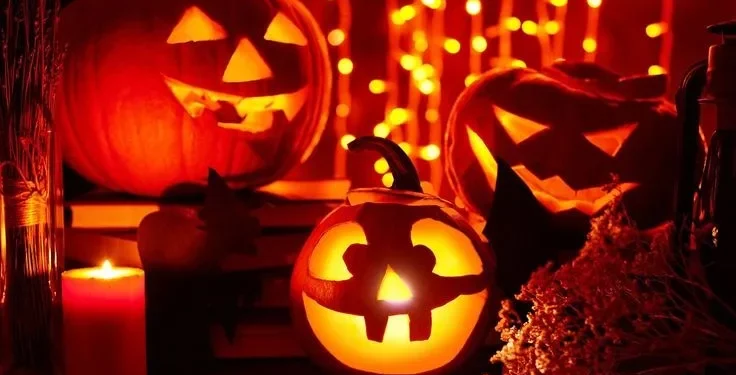 Ilustrasi ornamen Halloween/tugu malang