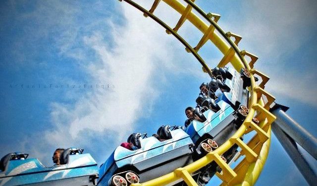 Roller coaster yang ada di Jatim Park. /tugu malang