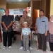 Trilis Agung Rudy Hermawan dan keluarga bersama Dr Aqua Dwipayanan./tugu malang