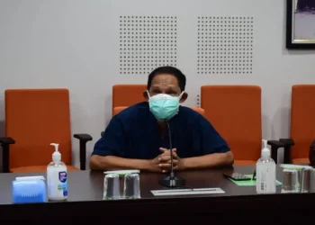 Prof. Dr. Mulyadi, dr. Sp.P (K), FISR, guru besar pertama Fakultas Kedokteran Universitas Nahdlatul Ulama Surabaya (Unusa). (Foto: Dokumen/Basra)