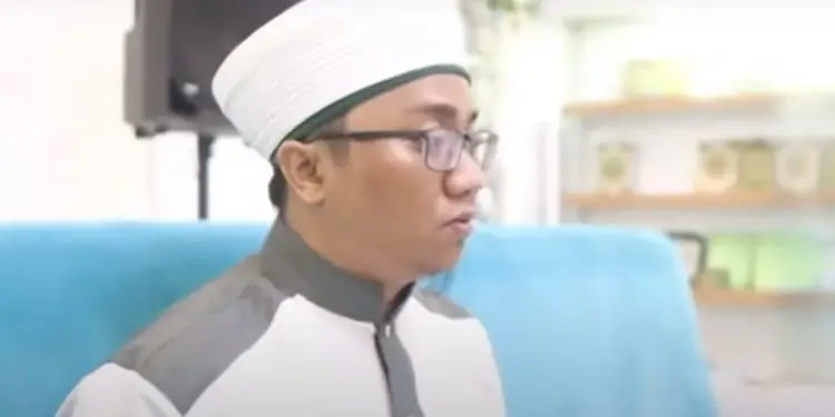 Gus Idris alias Idris Al Marabawy/tugu malang