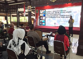 Rapat analisa dan evaluasi percepatan vaksinasi COVID-19 Kabupaten Malang. Foto: Rizal Adhi
