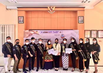batik - Putra Putri Kampus Unikama Gelar Kompetisi Foto Peringati Hari Batik Nasional