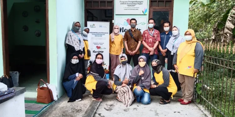 Komunitas Rajut Nenjap. Foto: Rizal Adhi