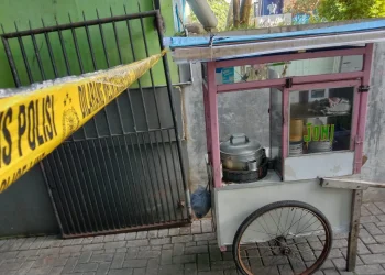 bakso - Pedagang Bakso Ditemukan Gantung Diri di Belakang Gedung Kartini