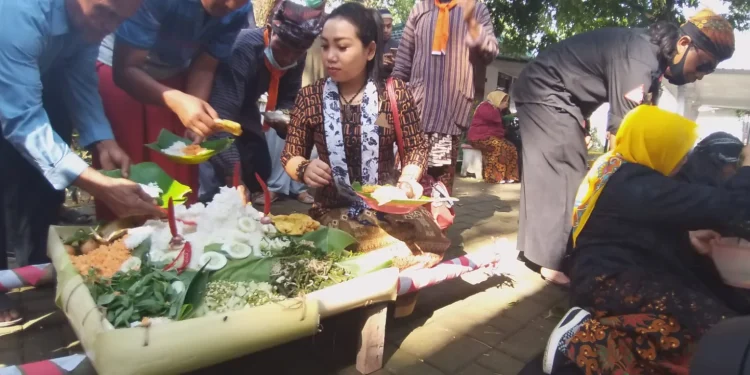 gribig - Kampung Gribig Religi Gelar Festival Rumat Ramut Wulan Mulud