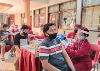 DPC PDIP Kota Malang Gelar Vaksinasi COVID-19 Dosis Kedua