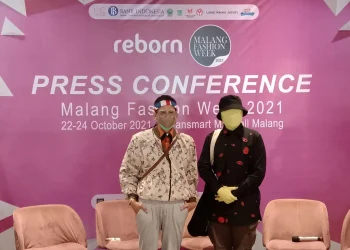 desainer - El, Desainer di Malang Fashion Week yang Selalu Tutupi Wajah hingga Kaki