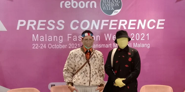 desainer - El, Desainer di Malang Fashion Week yang Selalu Tutupi Wajah hingga Kaki