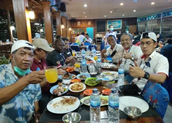 makan - Jamuan Makan Malam Dr Aqua Dwipayana Jadi Ajang Silaturahim
