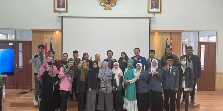 Sarasehan Organisasi Mahasiswa Ekstra Kampus (OMEK) dalam rangka memperingati Hari Sumpah Pemuda oleh Dema UIN Malang. Foto: dok