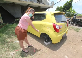 4 ban mobil lili raib digondol maling