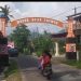 Pintu gerbang Desa Tremas, Kecamatan Arjosari, Kabupaten Pacitan./tugu malang