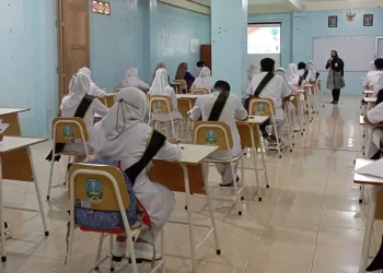 Dinas Kesehatan saat sosialisasi di SMK