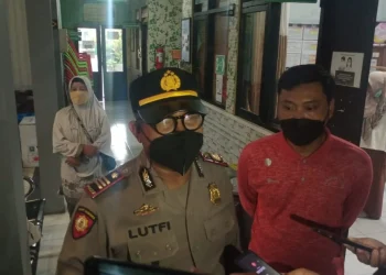 Polisi melakukan penyelidikan atas temuan bayi di jalan setapak di Desa Tirtomoyo.