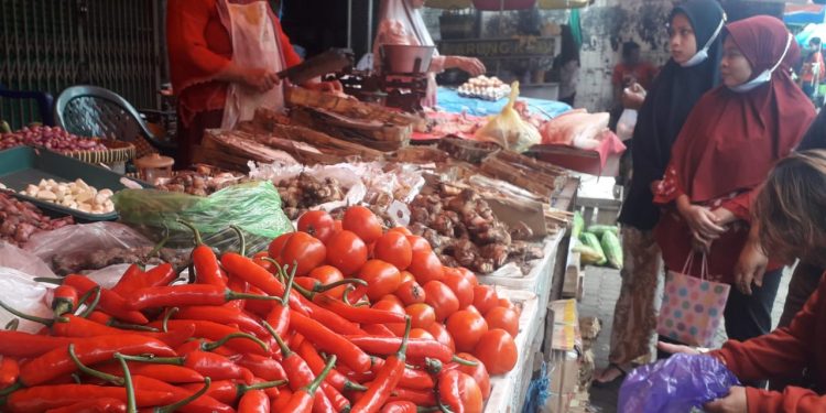 Penjual sayur di Pasar besar Kota Malang