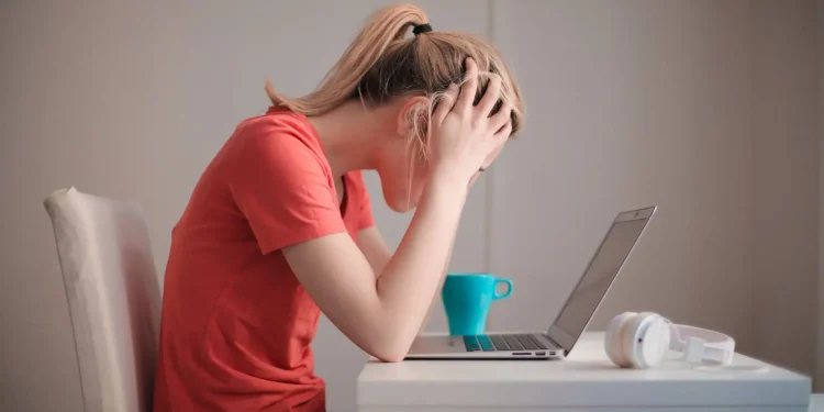 Ilustrasi mengalami stress. (Foto: Pexels/Tugu Jatim)