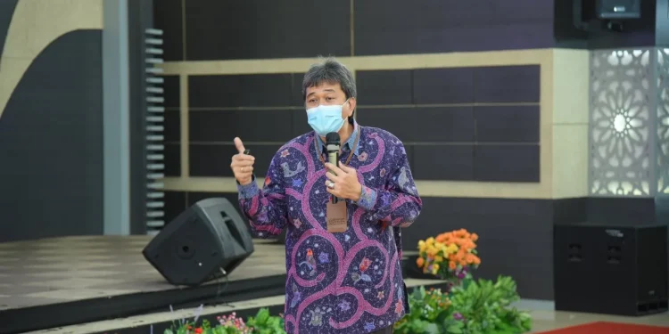 unisma - FEB Unisma Gelar Webinar Daya Saing UMKM Berorientasi Ekspor Dalam Mendukung Pemulihan Ekonomi Nasional