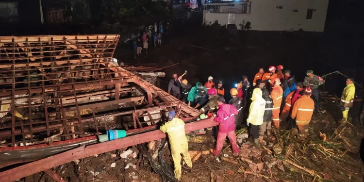 Banjir bandang di Kota Batu. Foto: Ulul Azmy