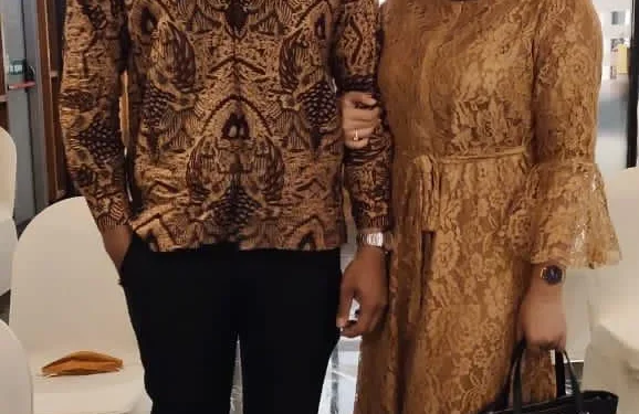 Harsandy Priyo Prabowo bersama istri. Foto: dok