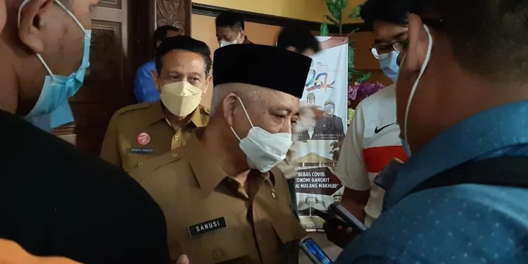 Bupati Malang, Sanusi menyampaikan rencana pembangunan jalan nasional. Foto: Aisyah