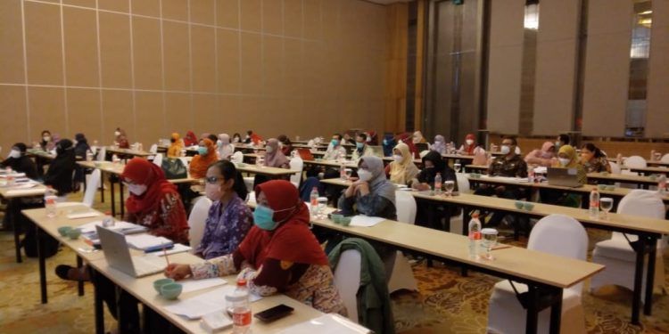 Suasana Workshop Tata Laksana Gizi Buruk dan Stunting Bagi Tenaga Kesehatan. Foto: Feni Yusnia