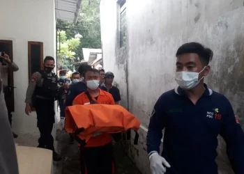 Jasad Bayi Ditemukan Mengapung di Sungai Kutuk, Tali Pusarnya Masih Menempel