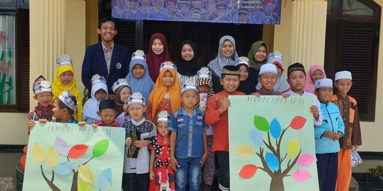 rumah - Rumah Baca Singajaya, Wadah Kembangkan Minat Belajar Anak Kurang Mampu