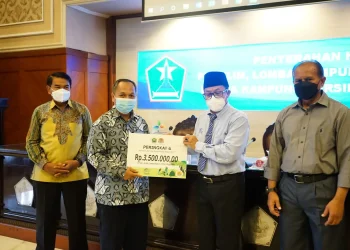 Sutiaji Ajak Masyarakat Terbiasa Cinta Lingkungan Lewat Lomba Kampung Bersinar