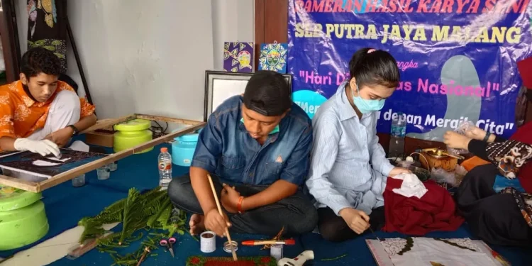 anak - Anak Berkebutuhan Khusus Pamerkan Karya di Gedung DPRD Kota Malang